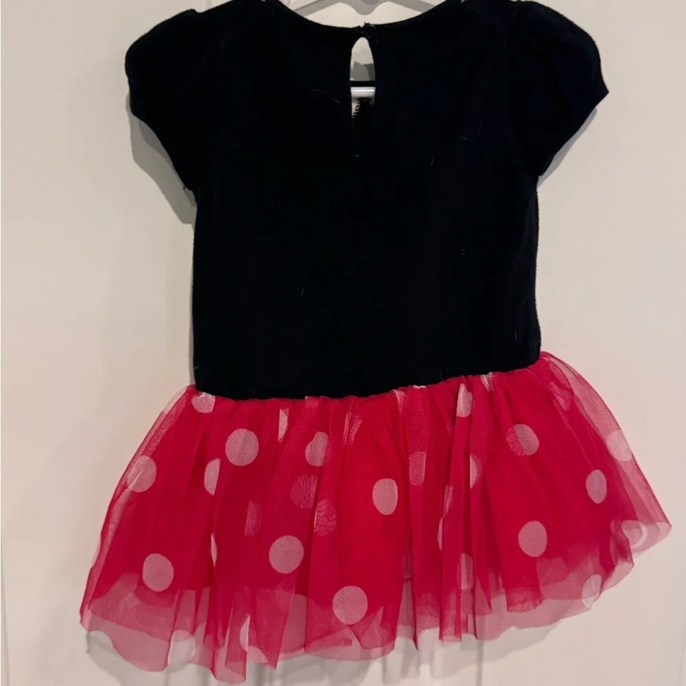 5 for $25 SALE 🎉 Disney Baby Black and Cream Outfit